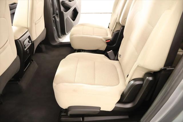 2023 Chevrolet Traverse AWD LT Cloth