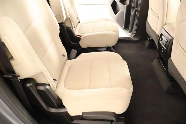 2023 Chevrolet Traverse AWD LT Cloth