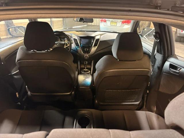2017 Hyundai Veloster Base