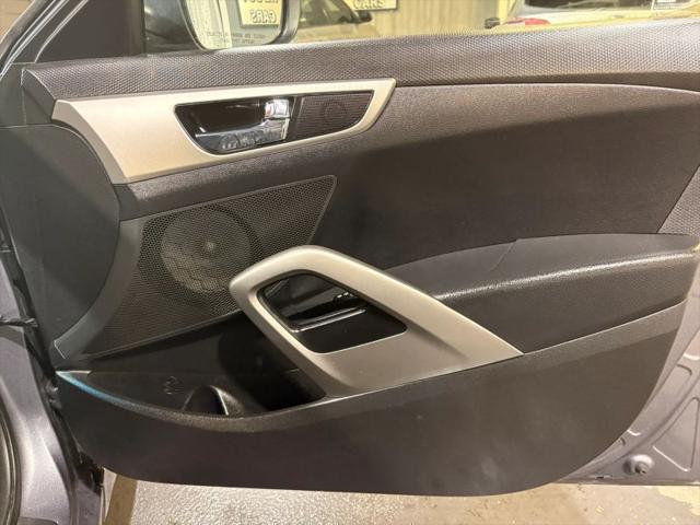 2017 Hyundai Veloster Base