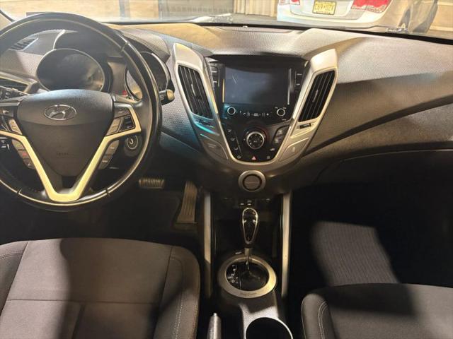 2017 Hyundai Veloster Base