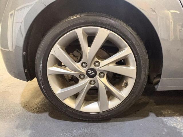 2017 Hyundai Veloster Base