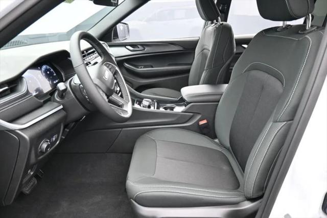 2026 Jeep Grand Cherokee L Altitude 4x4