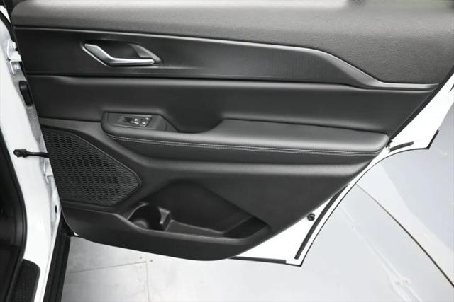 2026 Jeep Grand Cherokee L Altitude 4x4