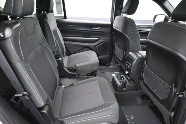 2026 Jeep Grand Cherokee L Altitude 4x4
