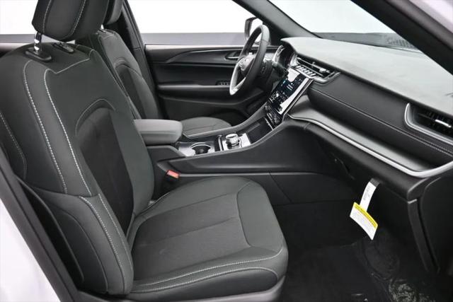 2026 Jeep Grand Cherokee L Altitude 4x4