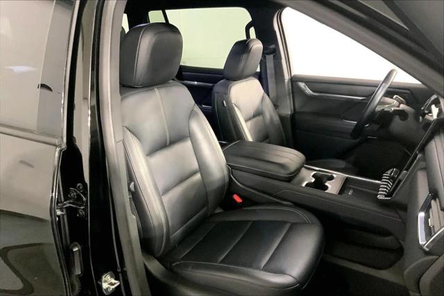 2024 GMC Acadia FWD Elevation