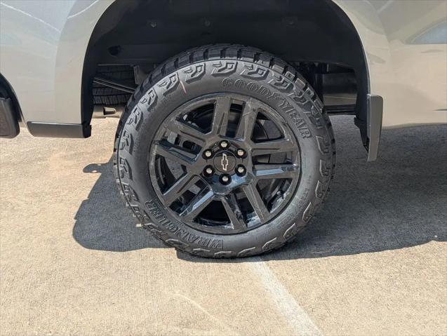 2026 Chevrolet Silverado 1500 4WD Crew Cab Short Bed Custom Trail Boss