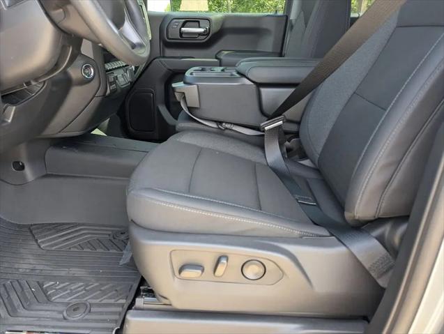 2026 Chevrolet Silverado 1500 4WD Crew Cab Short Bed Custom Trail Boss