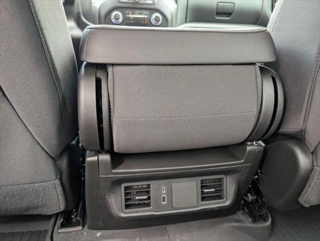 2026 Chevrolet Silverado 1500 4WD Crew Cab Short Bed Custom Trail Boss