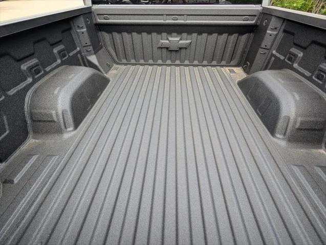 2026 Chevrolet Silverado 1500 4WD Crew Cab Short Bed Custom Trail Boss