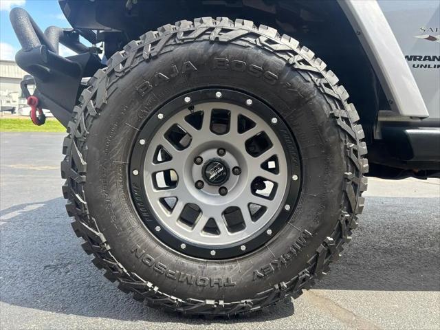 2016 Jeep Wrangler Unlimited Sahara