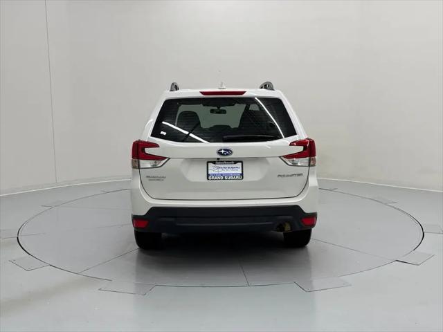 2023 Subaru Forester Base