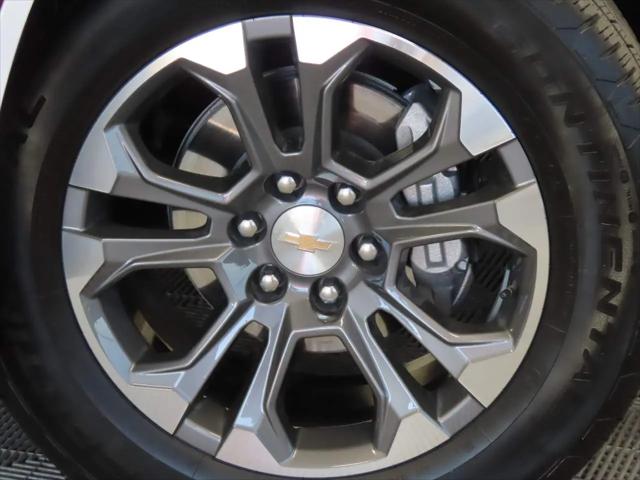 2025 Chevrolet Suburban 4WD LT