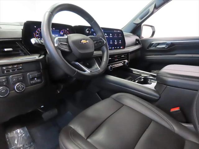 2025 Chevrolet Suburban 4WD LT