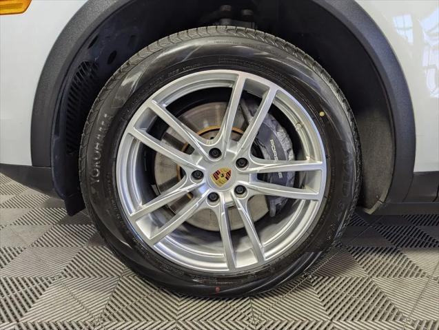 2022 Porsche Cayenne Cayenne