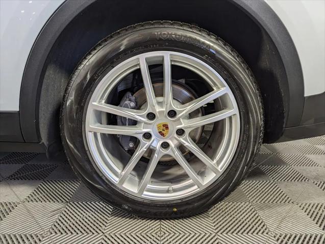 2022 Porsche Cayenne Cayenne