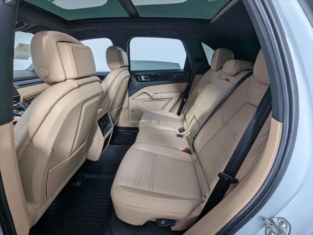 2022 Porsche Cayenne Cayenne