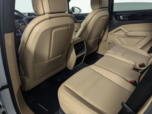 2022 Porsche Cayenne Cayenne