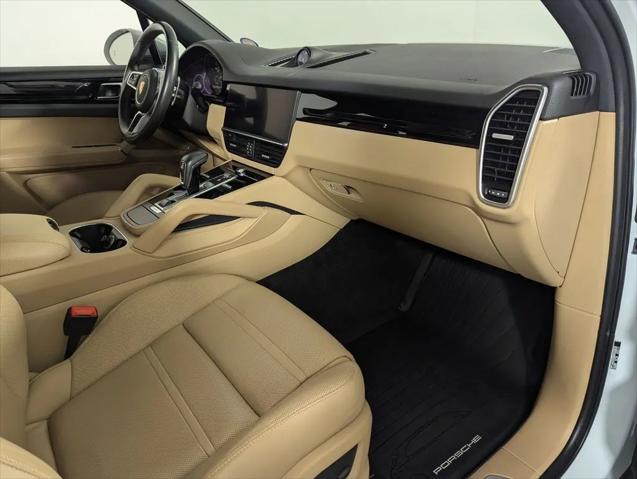 2022 Porsche Cayenne Cayenne