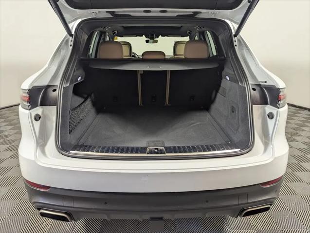 2022 Porsche Cayenne Cayenne