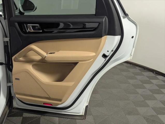 2022 Porsche Cayenne Cayenne