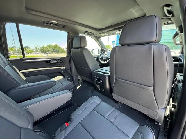 2026 Chevrolet Suburban RST, RWD