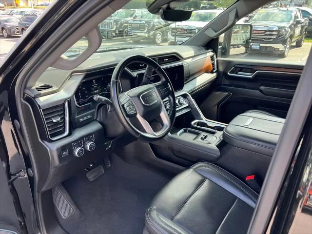 2024 GMC Sierra 2500HD 4WD Crew Cab Standard Bed Denali