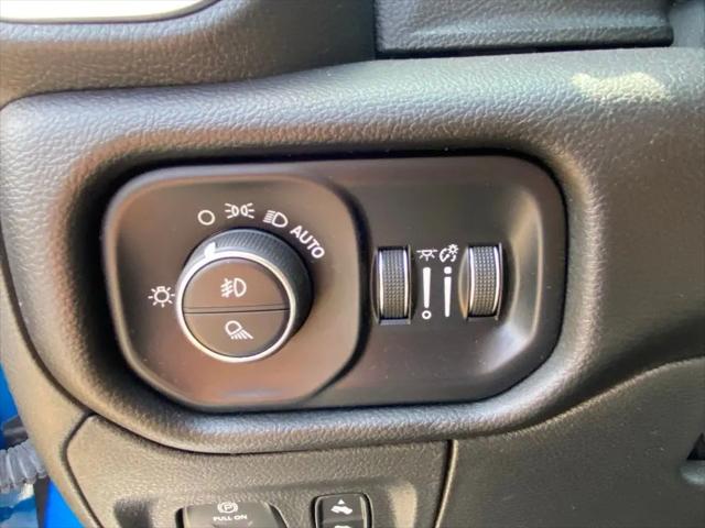 2025 Ram 1500 Big Horn Crew Cab 4x4 5'7" Box