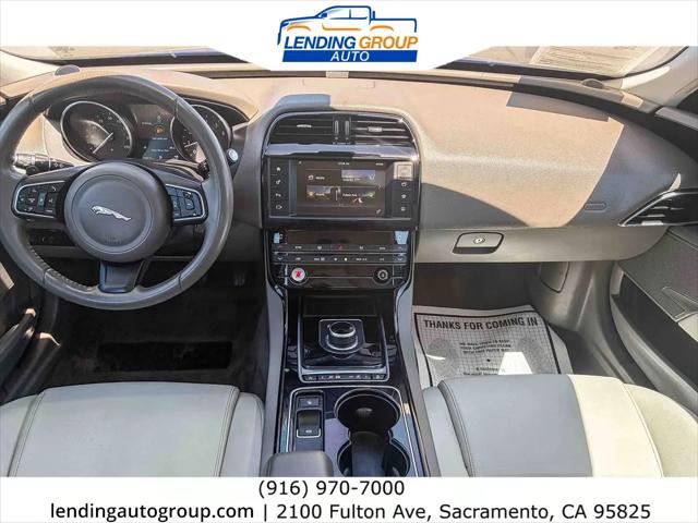 2017 Jaguar XE 35t Premium