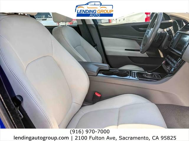 2017 Jaguar XE 35t Premium