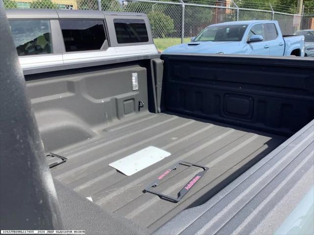 2024 Jeep Gladiator Sport