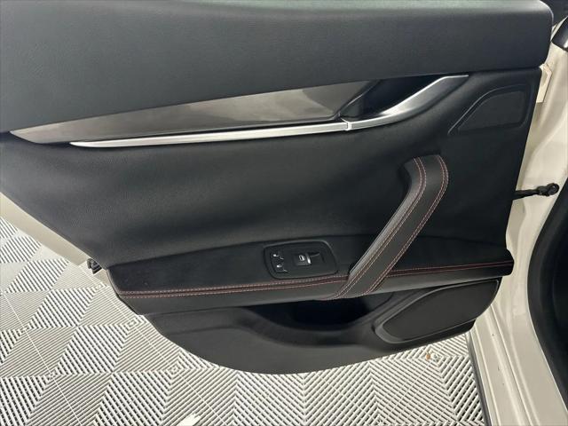 2018 Maserati Ghibli Standard