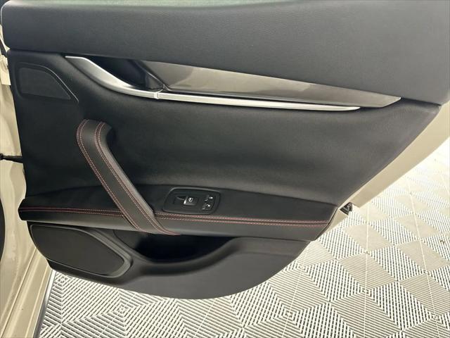 2018 Maserati Ghibli Standard