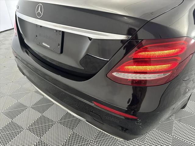 2018 Mercedes-Benz E-CLASS E 300 E 300