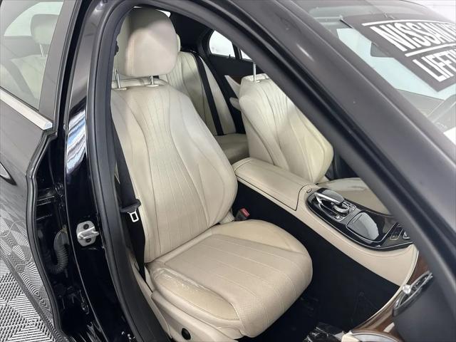 2018 Mercedes-Benz E-CLASS E 300 E 300