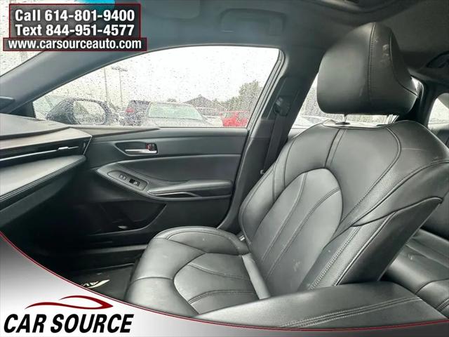 2020 Toyota Avalon Hybrid XLE