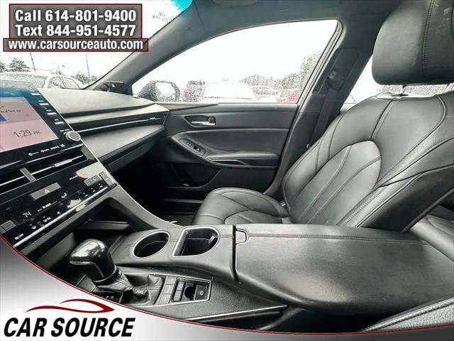 2020 Toyota Avalon Hybrid XLE