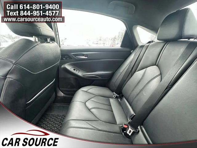 2020 Toyota Avalon Hybrid XLE