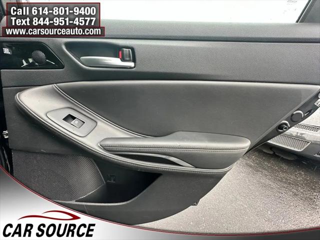 2020 Toyota Avalon Hybrid XLE