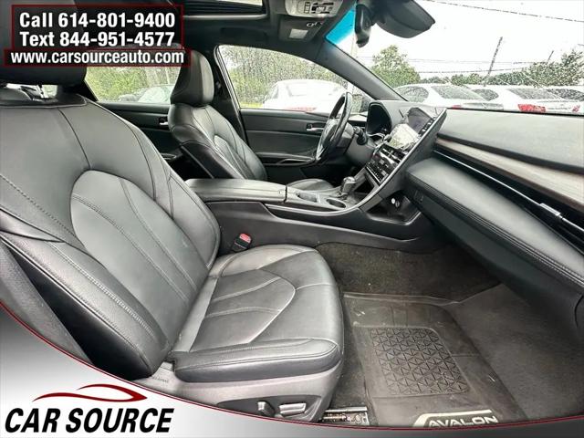 2020 Toyota Avalon Hybrid XLE
