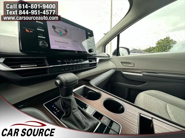 2024 Toyota Sienna LE
