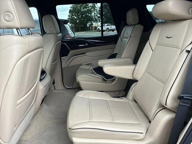 2023 Cadillac Escalade 4WD Premium Luxury