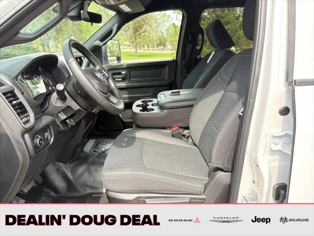 2026 Ram 3500 Tradesman/Big Horn