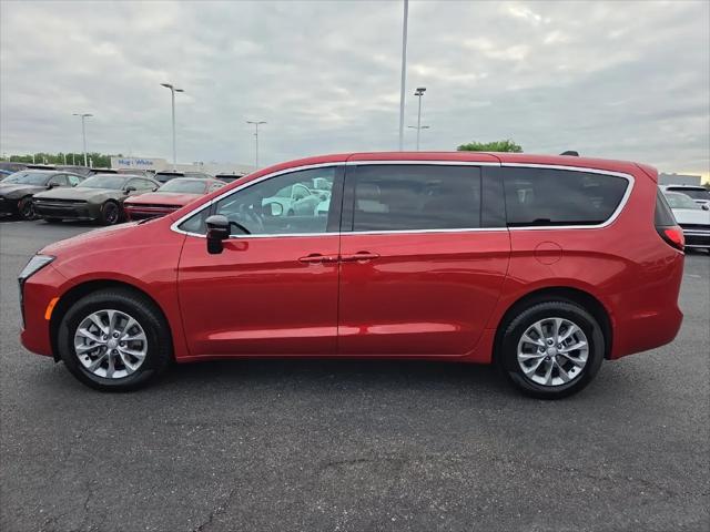 2027 Chrysler Pacifica Select AWD