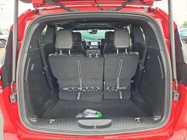 2027 Chrysler Pacifica Select AWD