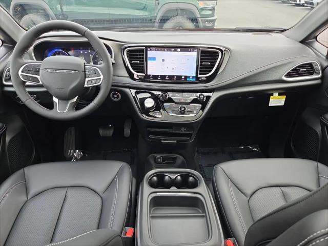 2027 Chrysler Pacifica Select AWD