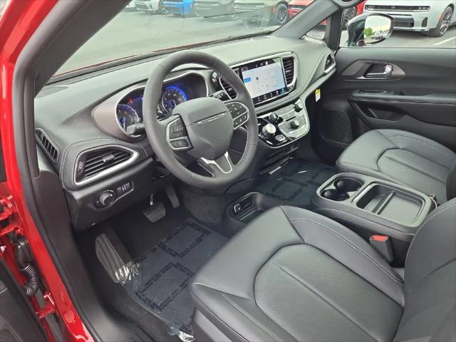 2027 Chrysler Pacifica Select AWD