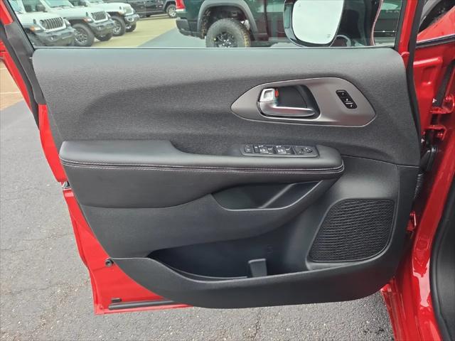 2027 Chrysler Pacifica Select AWD