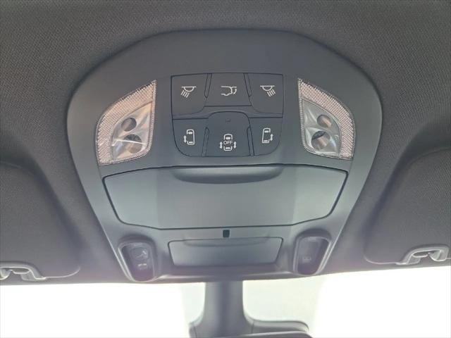 2027 Chrysler Pacifica Select AWD